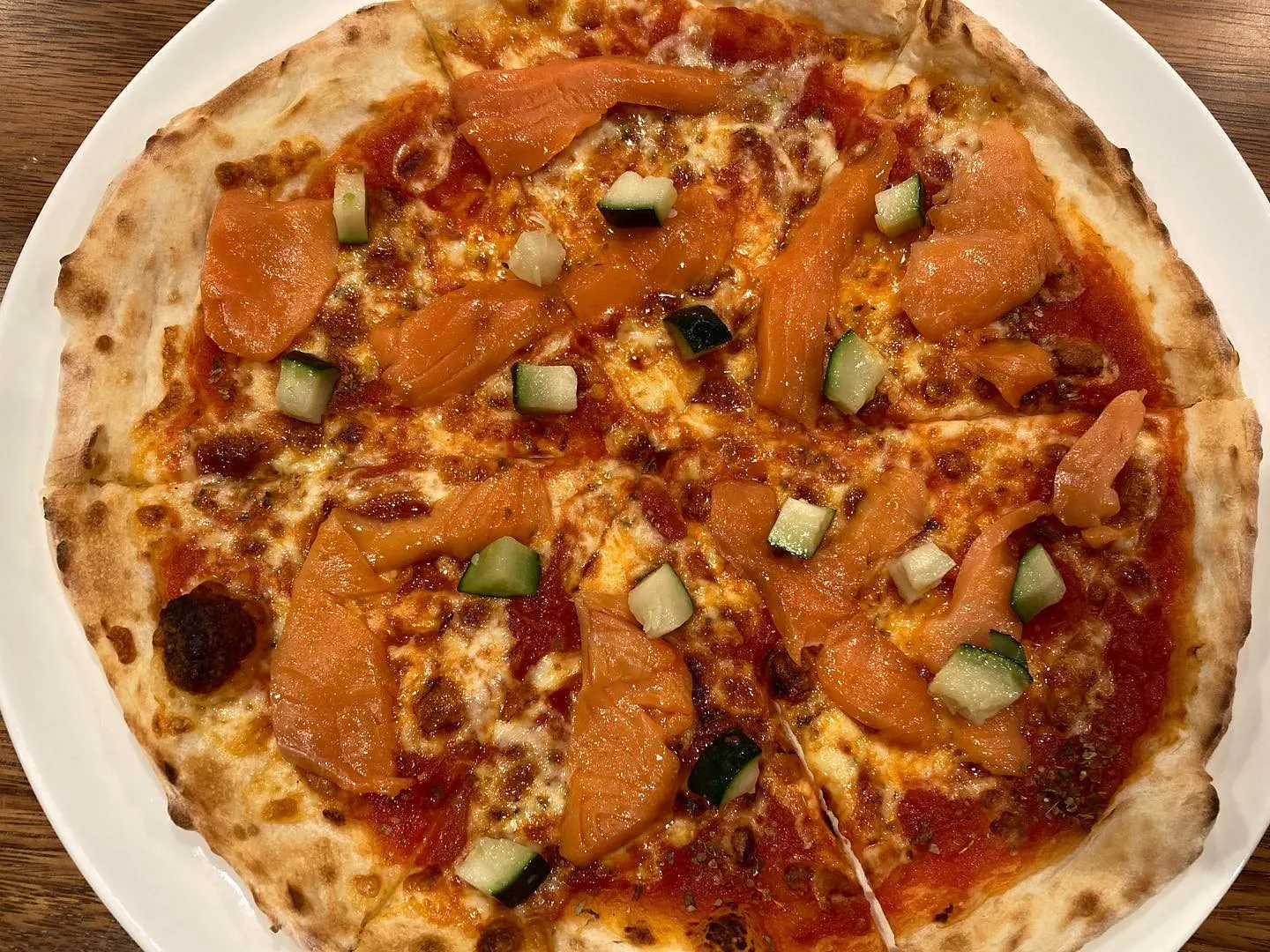 スモークサーモンのピザ@Pizza smoked salmo...